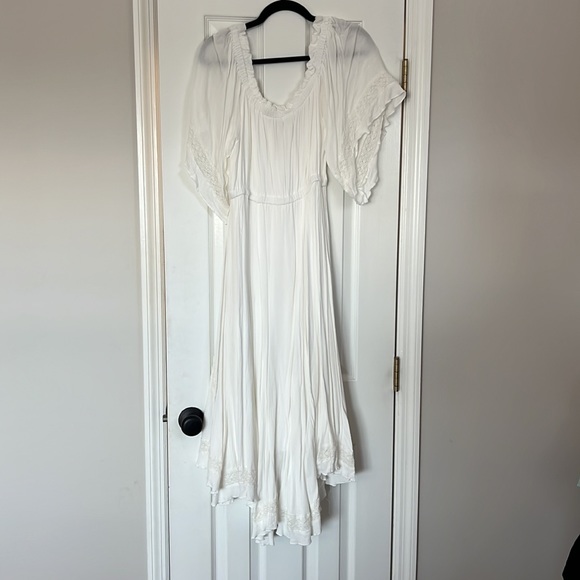 VICI - Style Rack Off The Shoulder Lace Trim Midi Dress, Size M, Whote, High/Low - Picture 4 of 6